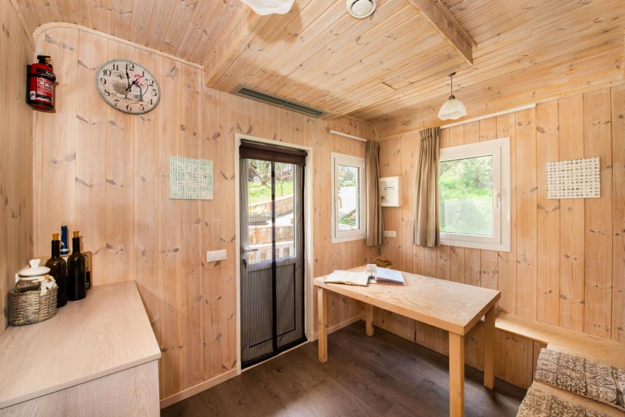 Hakuna Matata Holidays Wooden Lodge With Airco & Pool In Greek Olive Grove 迈索尼 外观 照片