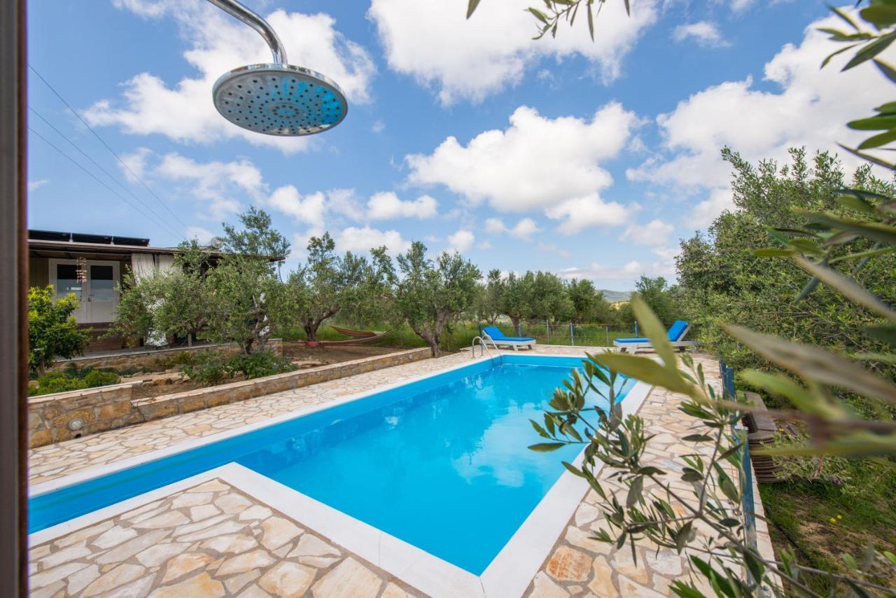 Hakuna Matata Holidays Wooden Lodge With Airco & Pool In Greek Olive Grove 迈索尼 外观 照片